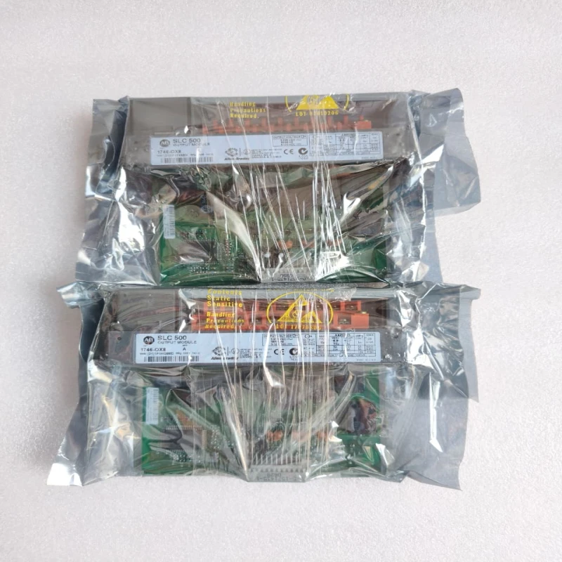 Allen-Bradley 1746-OB16 SLC 500 16-Point 24V DC Source Output Module thumbnail 7107